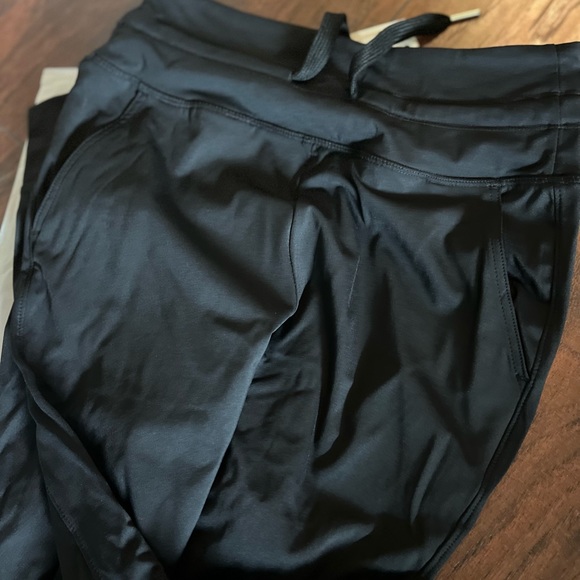 👏🏼NWT👏🏼 Halara High Waisted Drawstring Side Pocket Back Pocket Jogger, SMALL - Picture 11 of 11